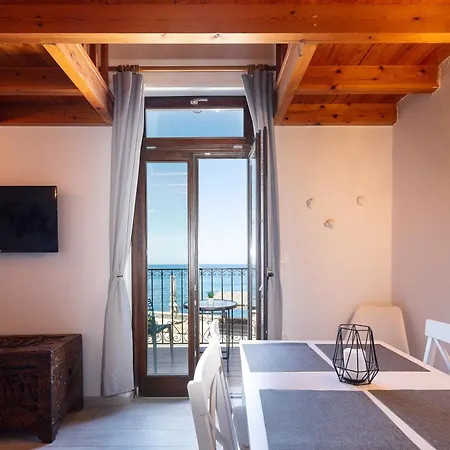 Fortezza Sea Breeze, Anne, 2 Bedrooms & Sea View レティムノ